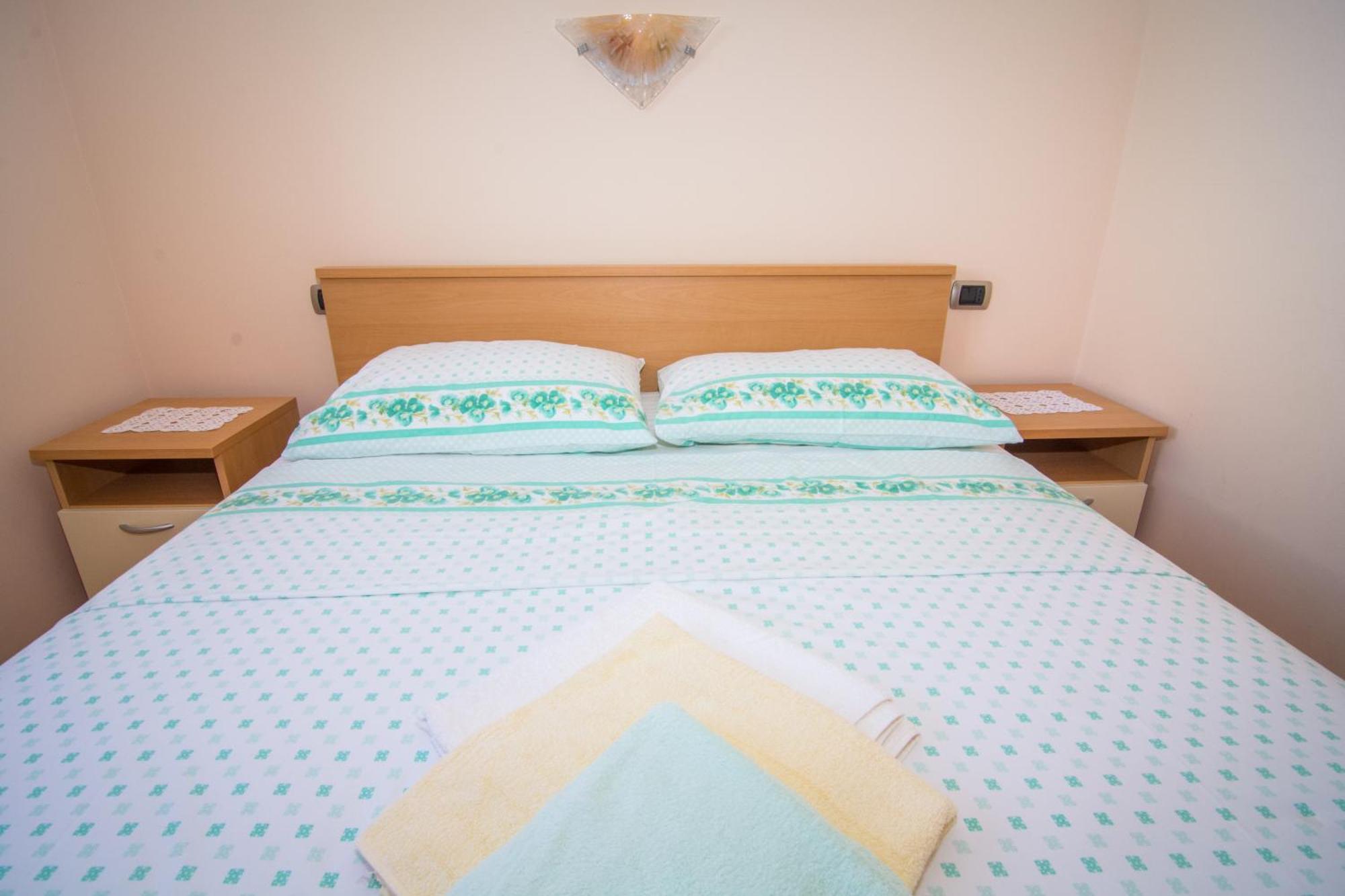 Apartments Ruzica Pinezići Rom bilde