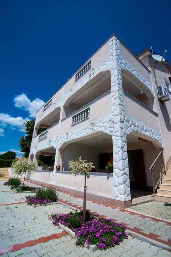 Apartments Ruzica Pinezići Eksteriør bilde